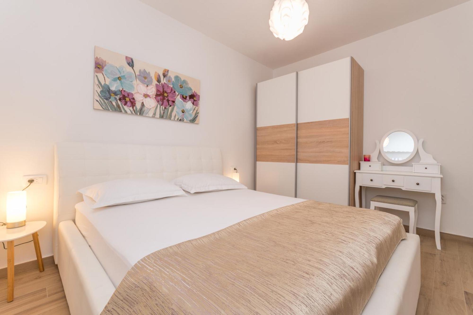 Apartmani Bonaca - 10M To The Sea Grebaštica Eksteriør billede