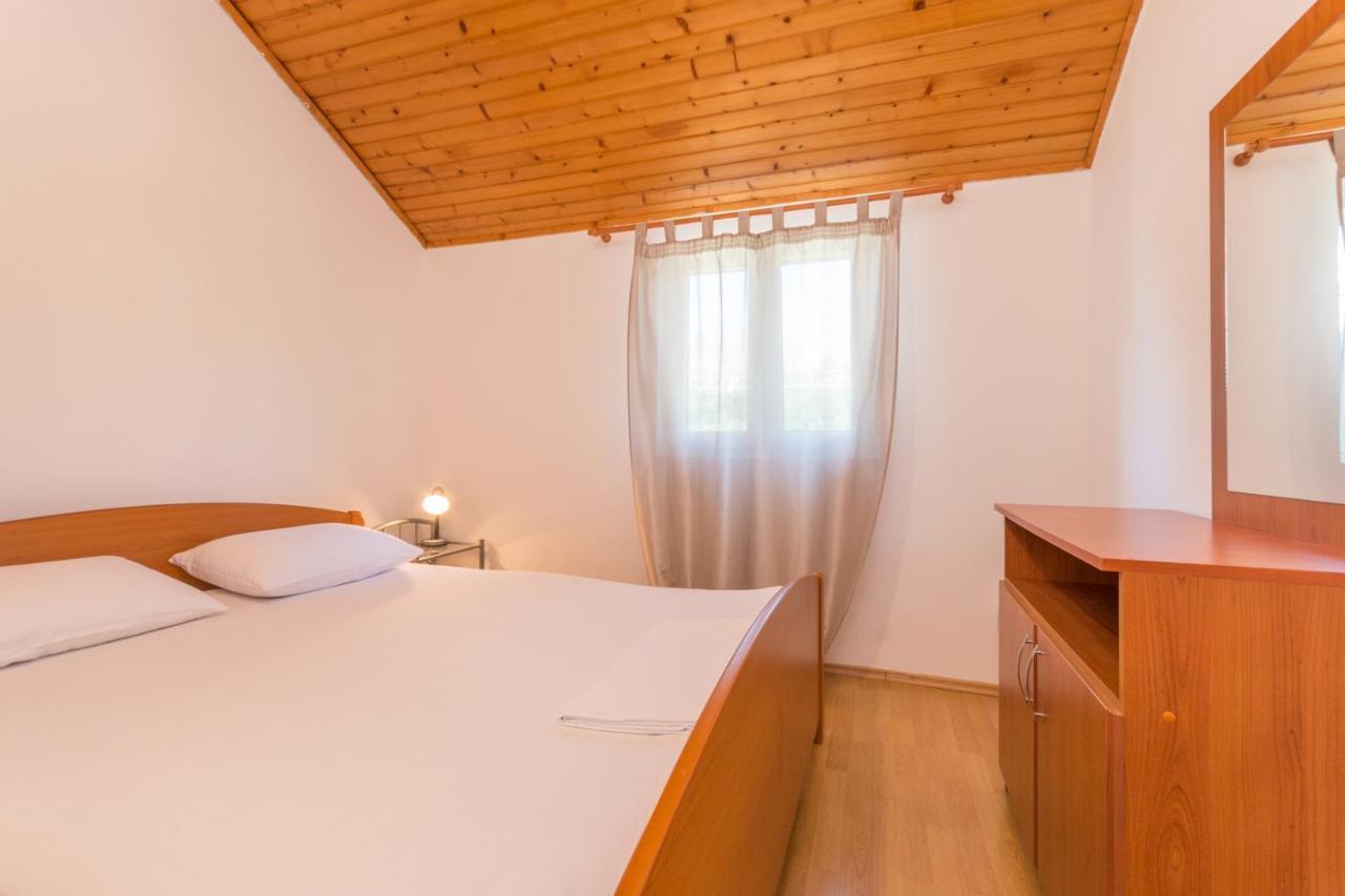 Apartmani Bonaca - 10M To The Sea Grebaštica Eksteriør billede