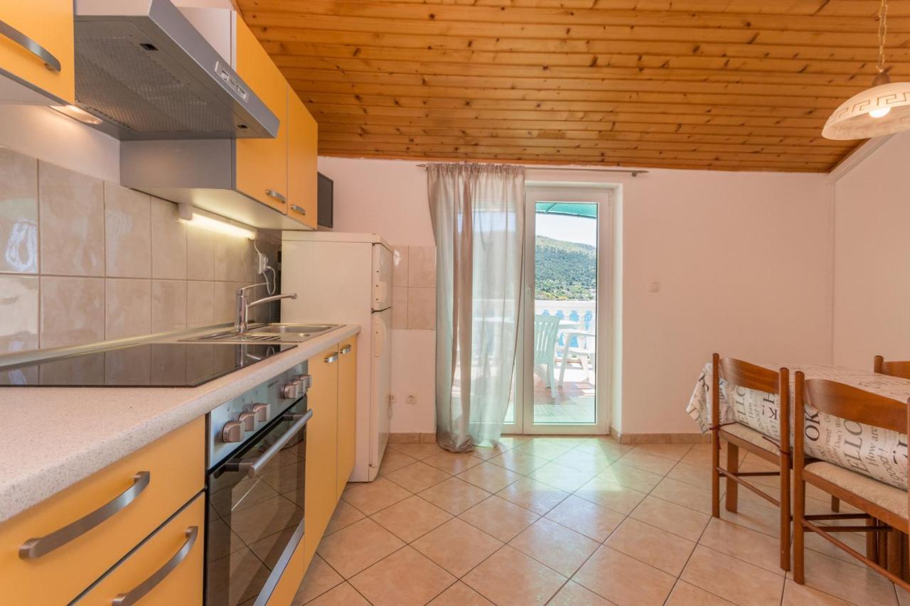 Apartmani Bonaca - 10M To The Sea Grebaštica Eksteriør billede