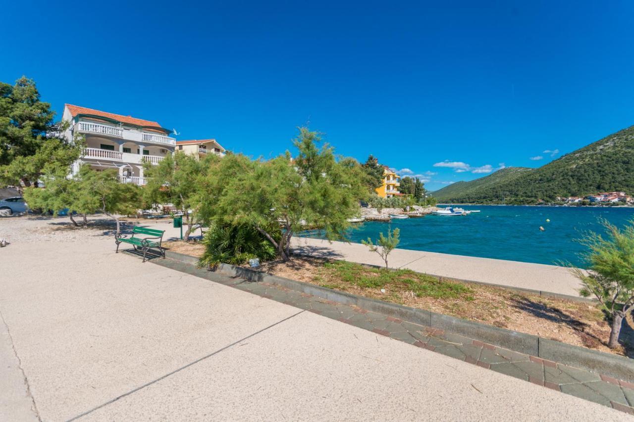 Apartmani Bonaca - 10M To The Sea Grebaštica Eksteriør billede