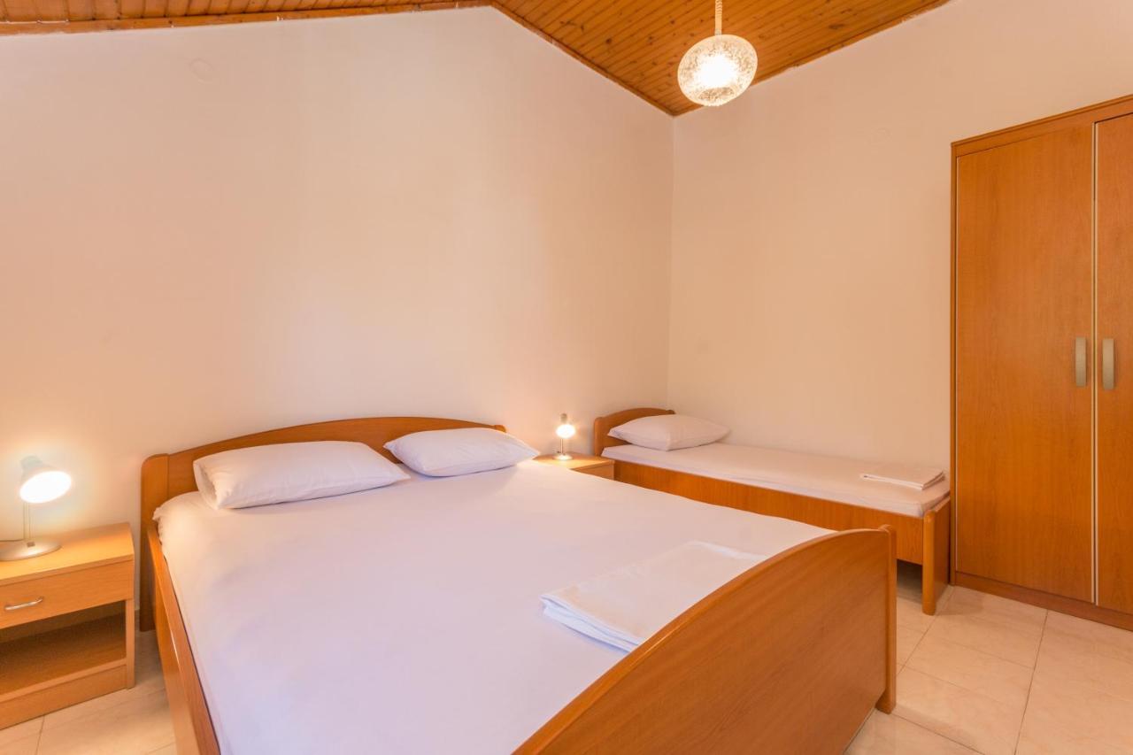 Apartmani Bonaca - 10M To The Sea Grebaštica Eksteriør billede